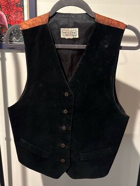 Arizona Jean Co. Black Velvet Vest with Brown Satin paisley back